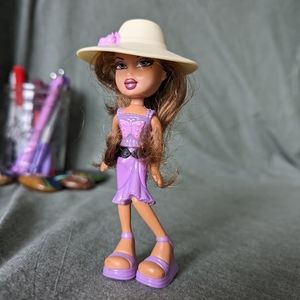 Vintage Bratz Yasmin fashion doll McDonald's toy purple dress hat 5" happy meal